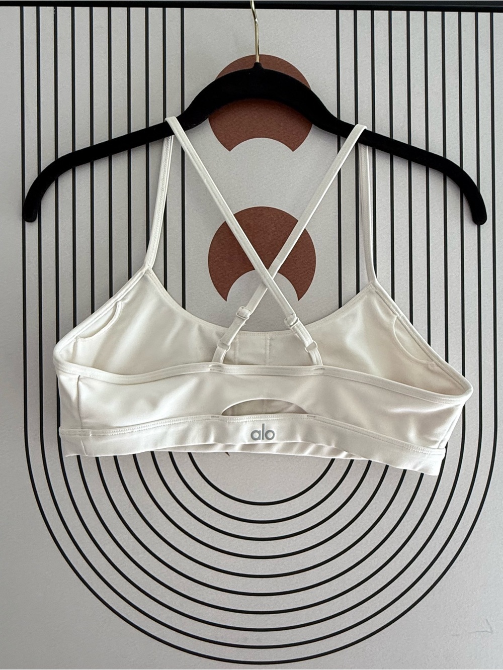 ALO Yoga airlift intrigue Women's of white Strappy Sports Bralette